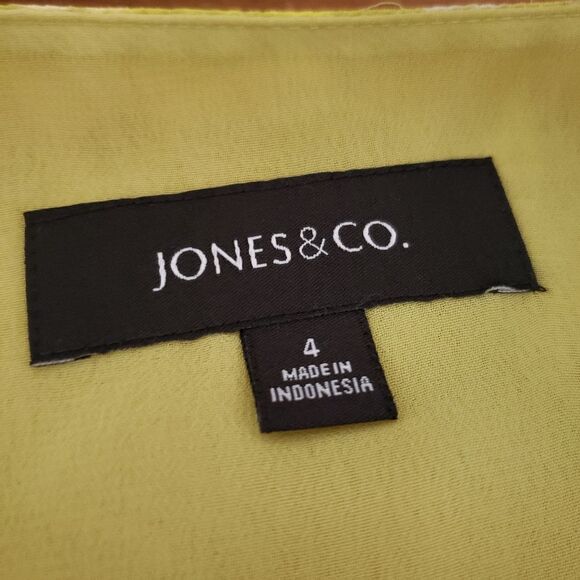 🦋3/$20 Jones & Co. Size 4 Sleeveless Yellow Green Print V-neck Top - Picture 5 of 9